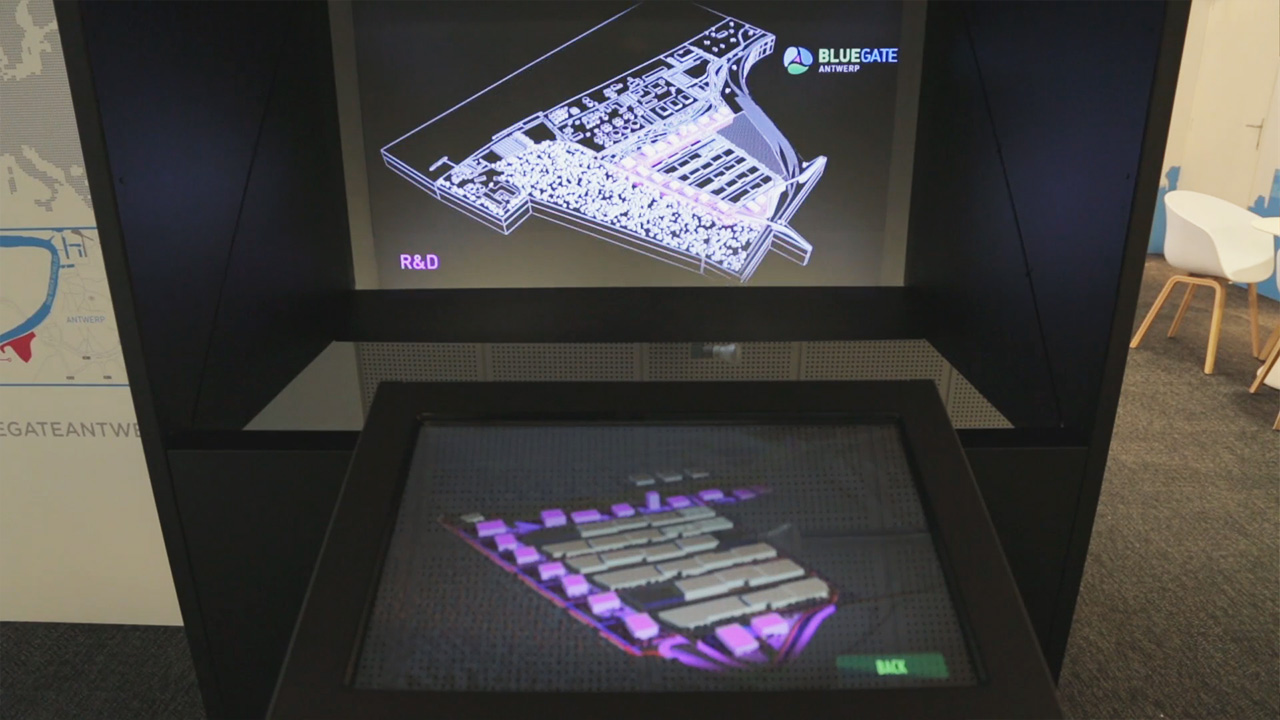 bluegate_holocube